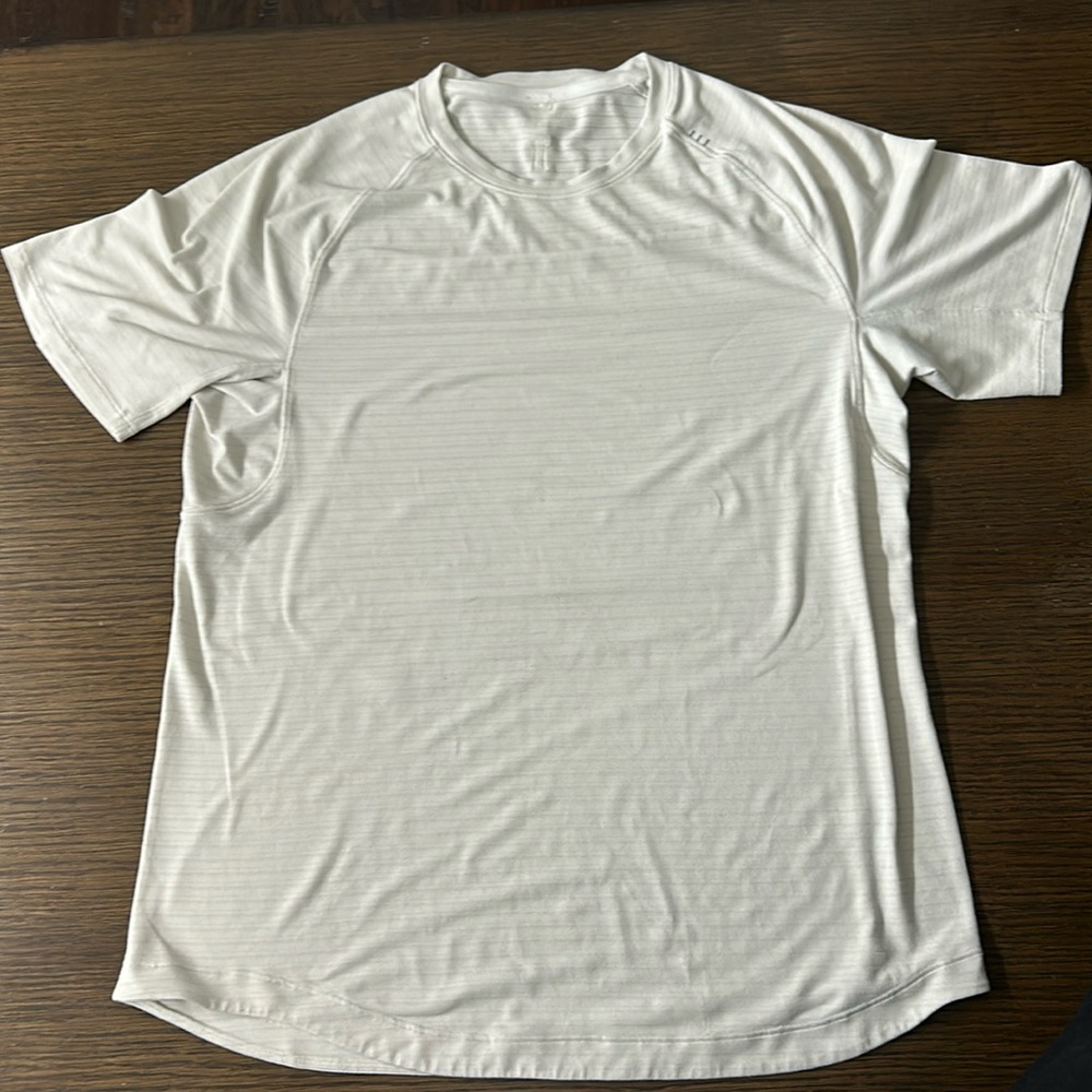 Lululemon t shirt athletic white color men’s small